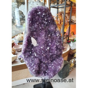 Amethyst Skulptur auf Ständer